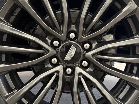 New 2025 Cadillac Escalade ESV Sport Platinum image 13