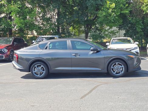 Certified 2026 Kia K4 FWD image 2