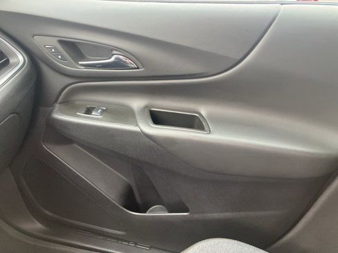 Used 2024 Chevrolet Equinox LT image 19