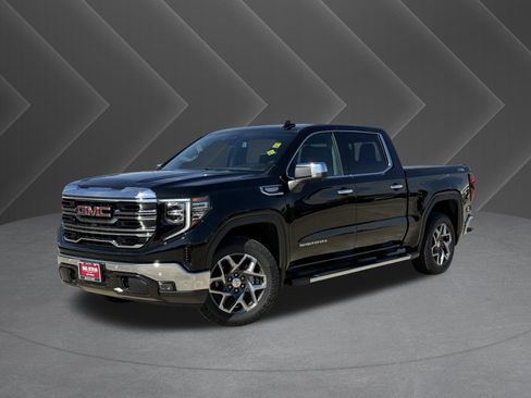 Used 2024 GMC Sierra 1500 SLT image 2