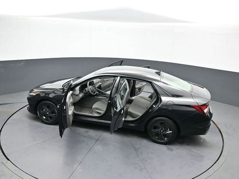 Certified 2023 Hyundai Elantra SEL w/ Cargo Package image 43