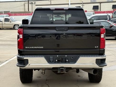 Used 2022 Chevrolet Silverado 2500 LT w/ Convenience Package AWD/4WD image 5