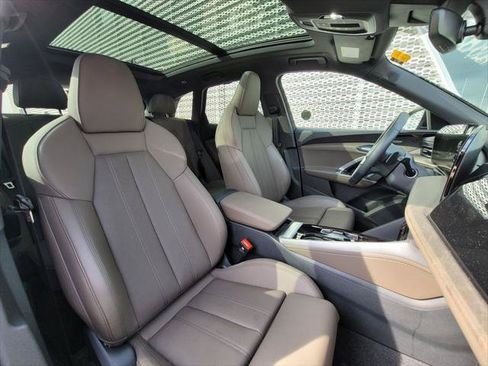 Used 2025 Audi Q5 Premium Plus w/ Premium Plus AWD/4WD image 23