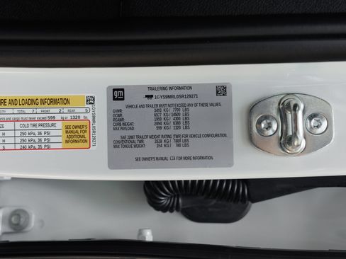 Used 2025 Cadillac Escalade ESV Premium Luxury Platinum AWD/4WD image 43