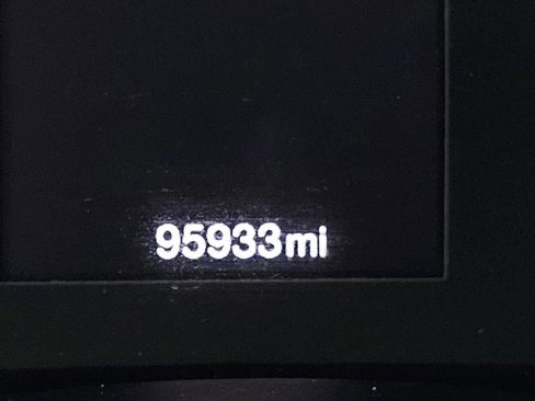 Used 2015 Jeep Renegade Latitude AWD/4WD image 16