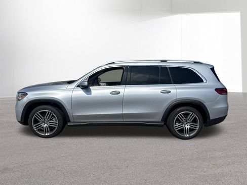 Used 2024 Mercedes-Benz GLS 450 4MATIC image 8
