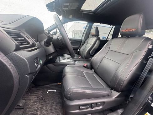 Used 2023 Honda Passport TrailSport image 13