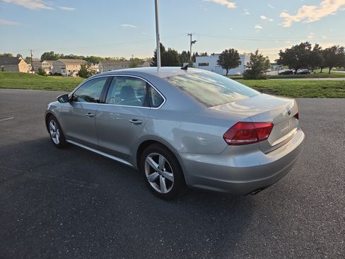 Used 2012 Volkswagen Passat 2.5 SE FWD image 11