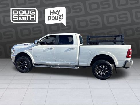 Used 2022 RAM 2500 Laramie AWD/4WD image 2