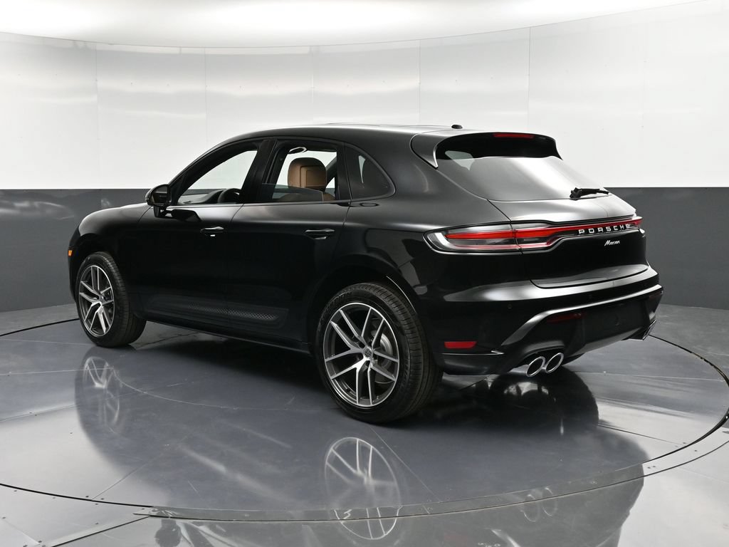 Certified 2026 Porsche Macan AWD/4WD image 3