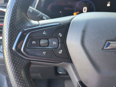 Used 2025 Chevrolet Trax RS w/ Driver Confidence Package FWD image 20