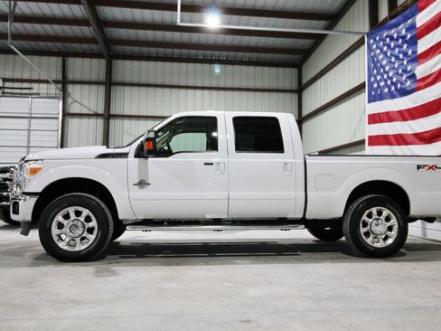 Used 2011 Ford F250 Lariat w/ Lariat Ultimate Pkg image 5