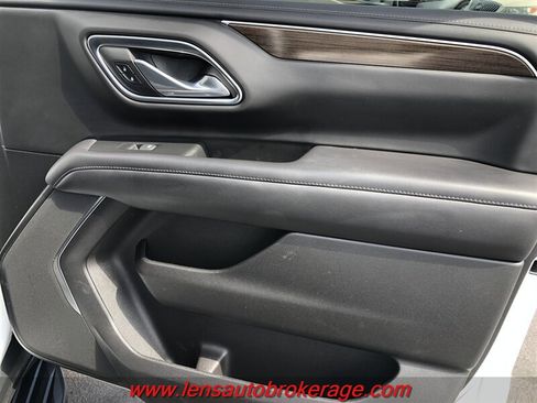 Used 2022 GMC Yukon XL SLE w/ Gmc Pro Safety Plus Package RWD image 24