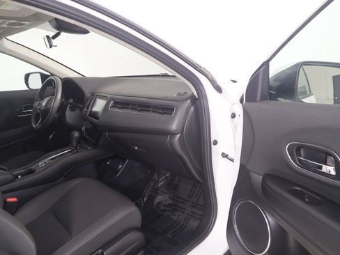 Used 2022 Honda HR-V EX image 39