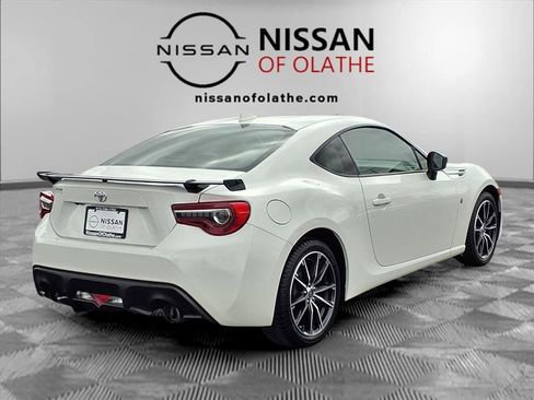 Used 2018 Toyota 86 image 30