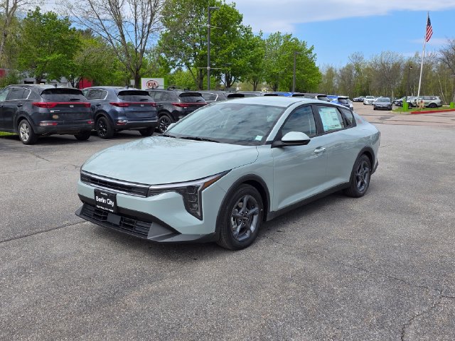 New 2026 Kia K4 FWD image 3