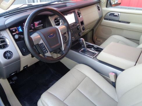 Used 2017 Ford Expedition EL Limited image 2