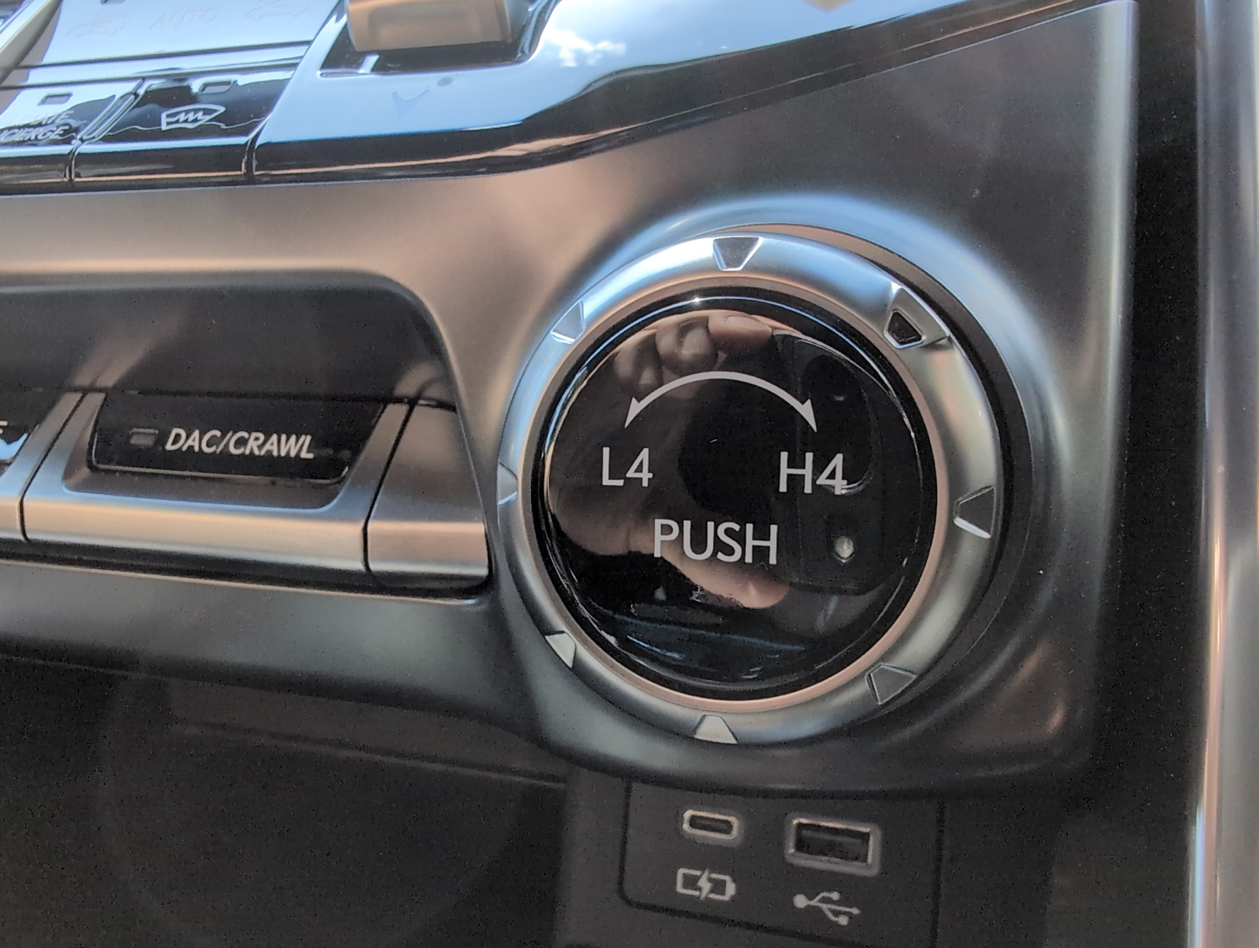 Used 2024 Lexus LX 600 4WD w/ Luxury Package image 55
