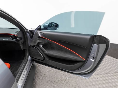 Certified 2024 Ferrari Roma RWD image 33