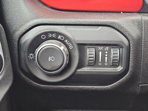 Used 2019 Jeep Wrangler Unlimited Rubicon AWD/4WD image 18