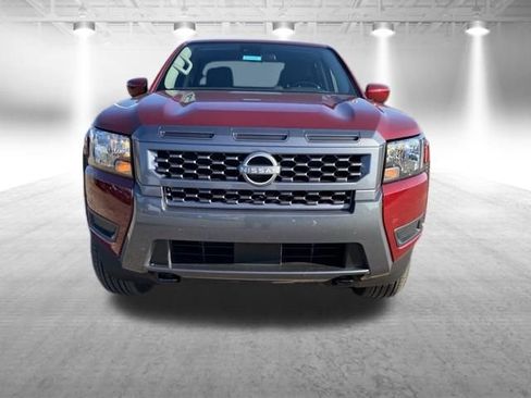 Used 2025 Nissan Frontier SV AWD/4WD image 14