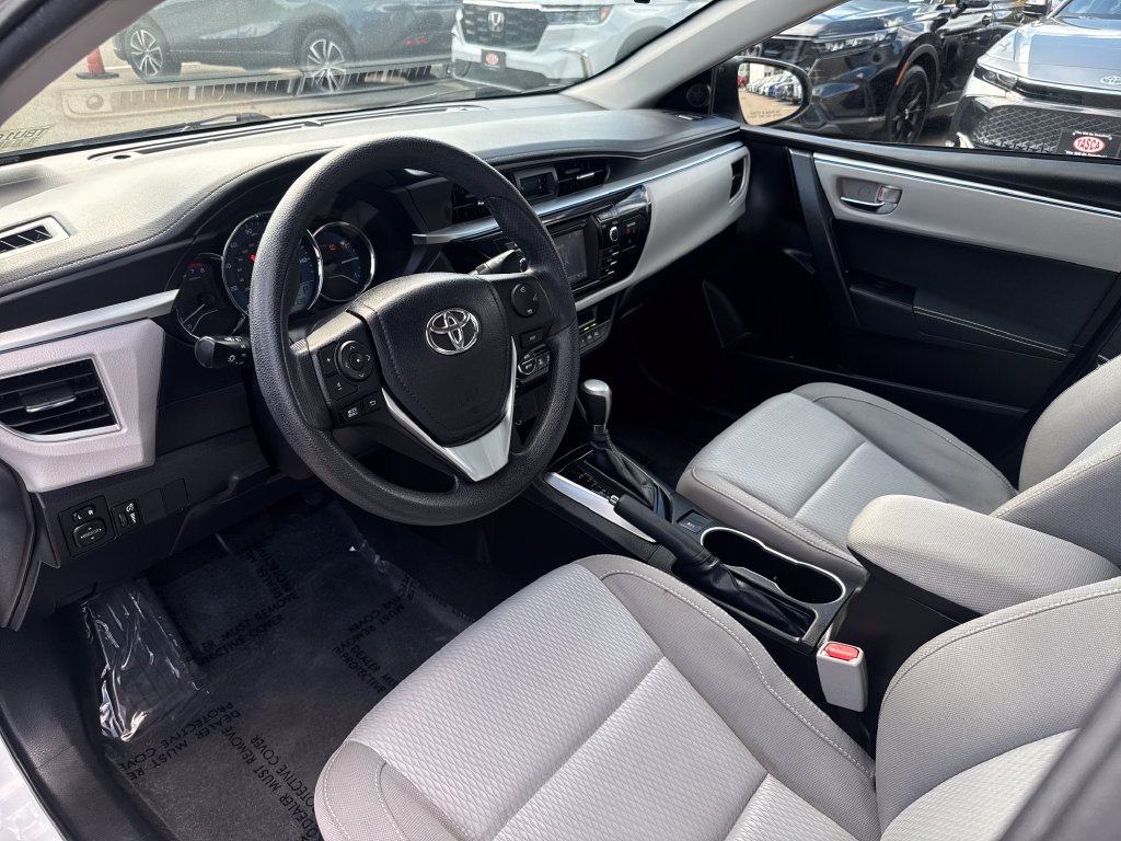 Used 2016 Toyota Corolla LE FWD image 13