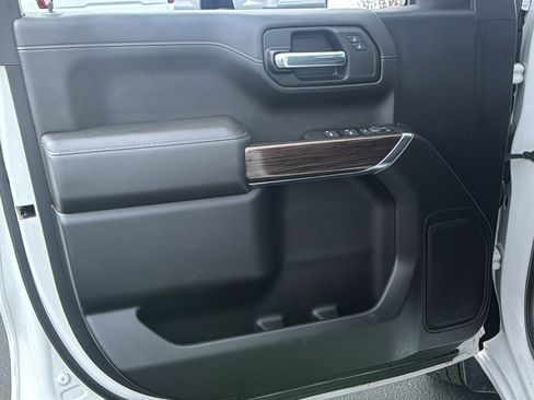 Used 2022 Chevrolet Silverado 1500 LT w/ All Star Edition Plus image 23