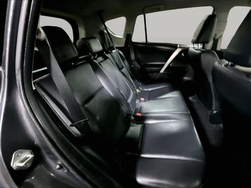 Used 2018 Toyota RAV4 Limited AWD/4WD image 19