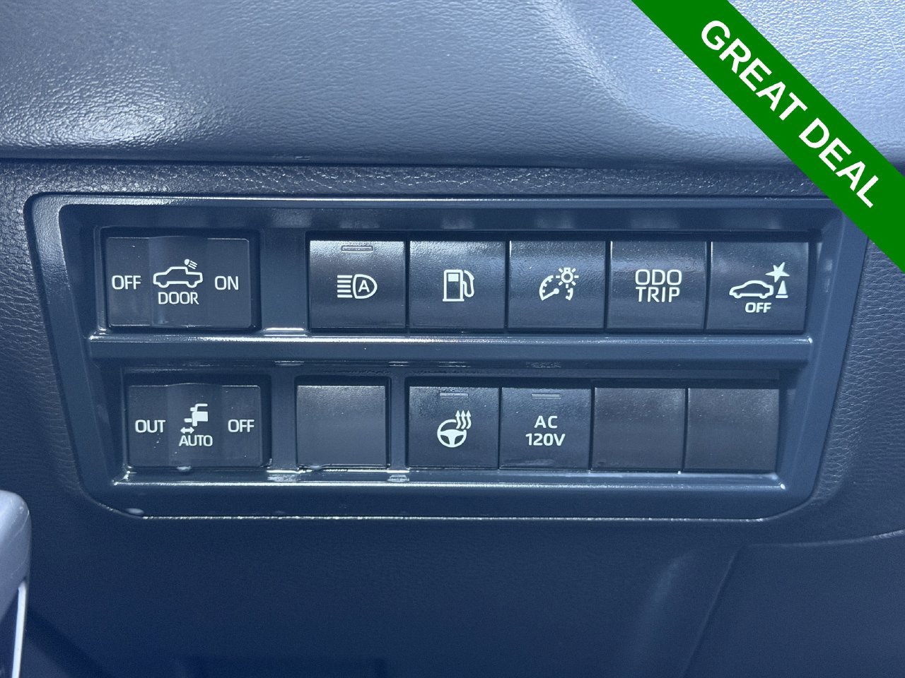 Used 2025 Toyota Tundra Platinum AWD/4WD image 16