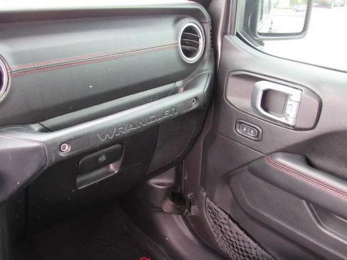 Used 2020 Jeep Wrangler Unlimited Rubicon w/ Quick Order Package 28Y Recon AWD/4WD image 27