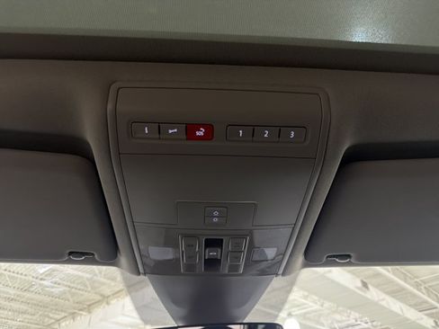 Used 2019 Volkswagen Atlas SEL AWD/4WD image 35
