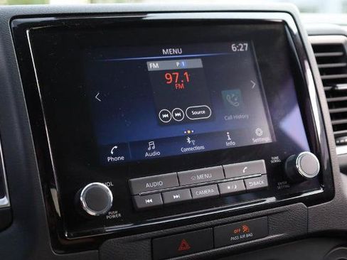 Used 2022 Nissan Frontier SV w/ Technology Package AWD/4WD image 11