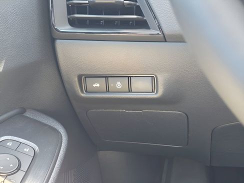 New 2026 Nissan Sentra SR FWD image 20