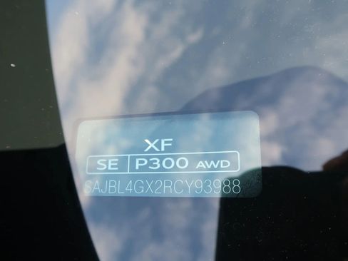 Used 2024 Jaguar XF R-Dynamic SE AWD/4WD image 52