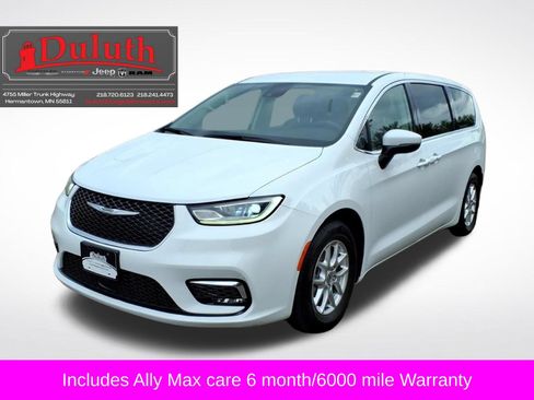 Used 2023 Chrysler Pacifica Touring-L FWD image 1
