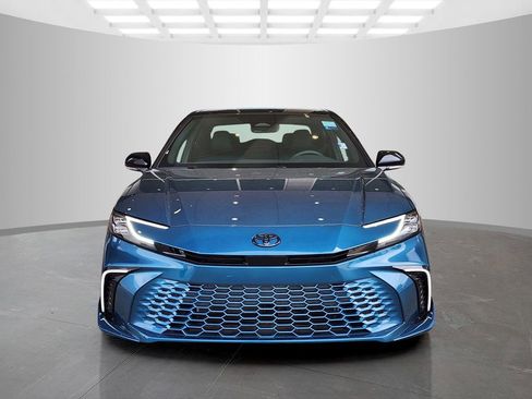 Used 2025 Toyota Camry XSE image 2