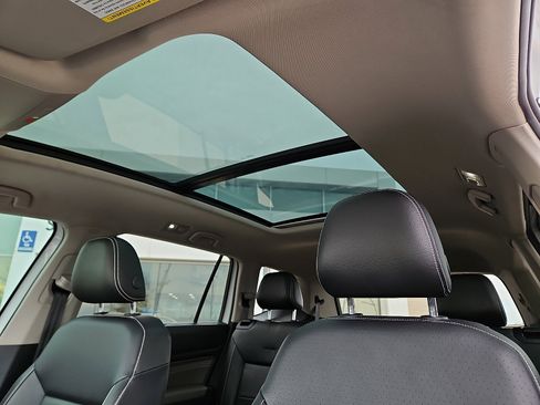 Used 2022 Volkswagen Atlas SE w/ Panoramic Sunroof Package image 13