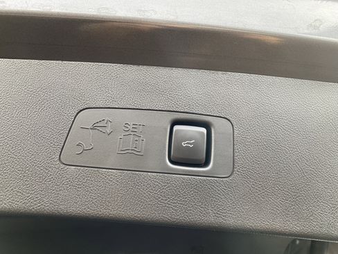 Used 2022 Lincoln Corsair AWD w/ Equipment Group 101A image 24