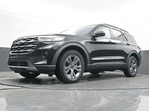 New 2026 Ford Explorer Active w/ Active Comfort Package AWD/4WD image 46