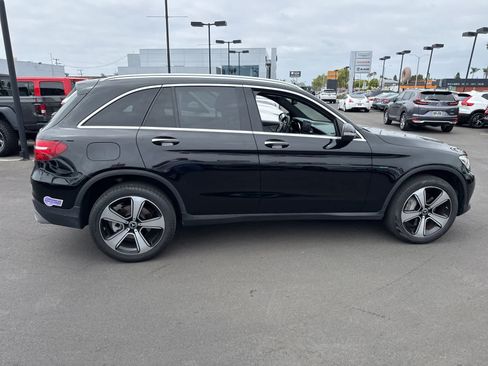 Used 2019 Mercedes-Benz GLC 350e 4MATIC image 9