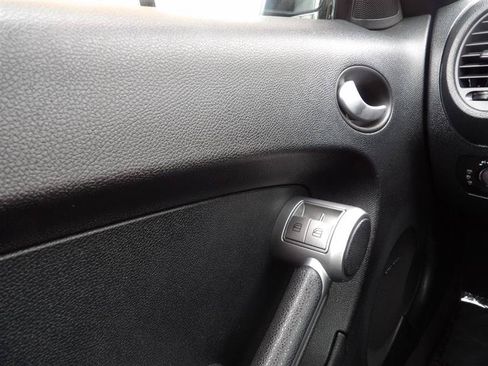 Used 2010 Mercedes-Benz SLK 300 image 31