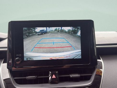 Used 2024 Toyota Corolla LE FWD image 16