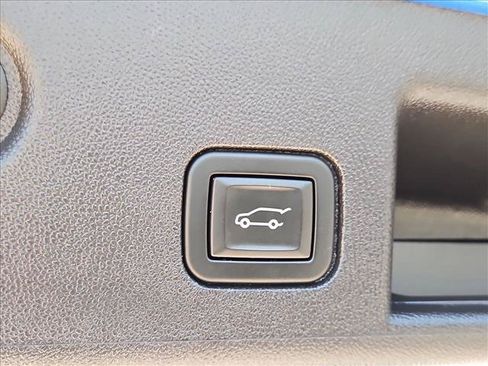 Used 2024 Chevrolet Equinox LT FWD image 7