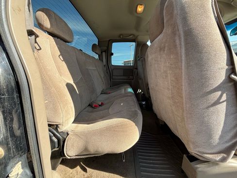 Used 2004 GMC Sierra 1500 SLE w/ Safe And Sound Package image 10