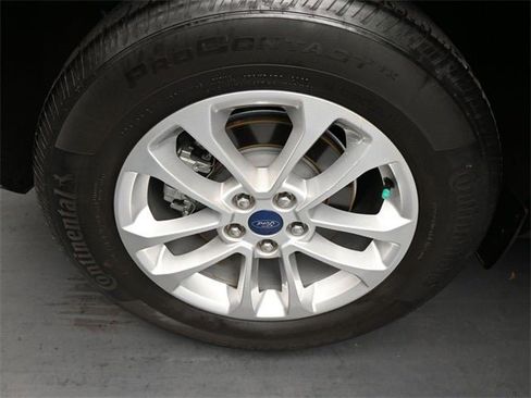 Used 2021 Ford Escape SE image 18