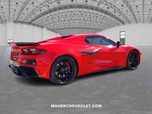 Used 2024 Chevrolet Corvette Z06 image 7