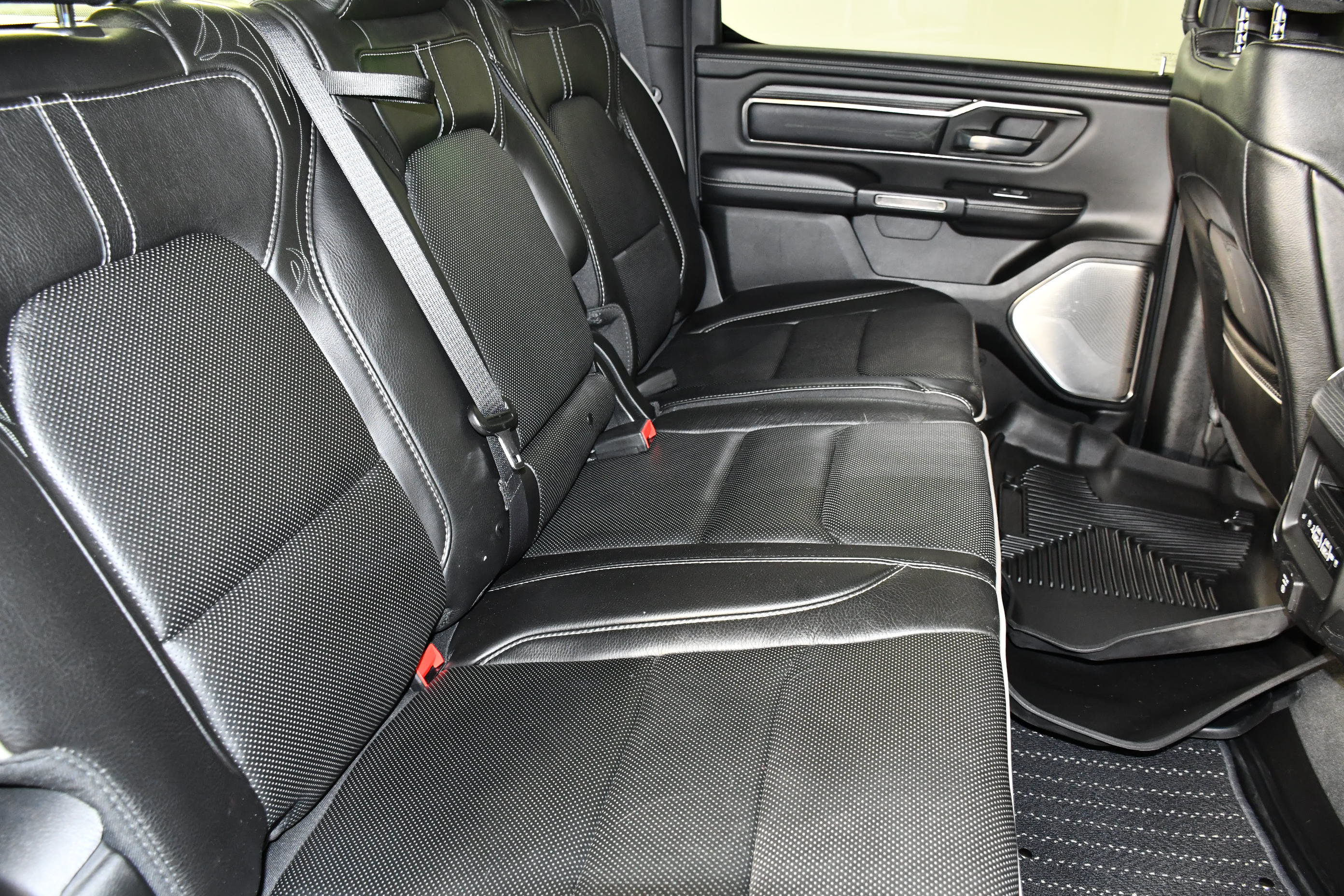 Used 2020 RAM 1500 Limited AWD/4WD image 47