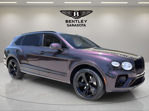 Used 2023 Bentley Bentayga Extended Wheelbase AWD/4WD image 11