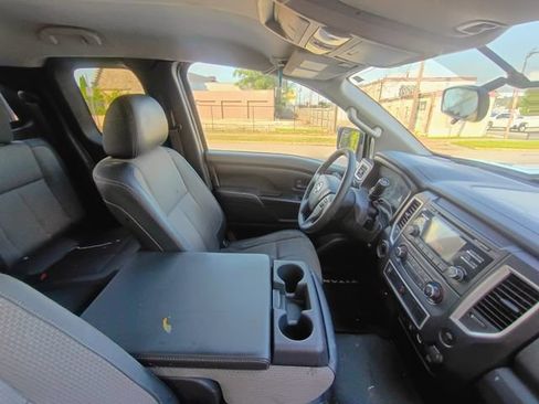 Used 2018 Nissan Titan S w/ S Utility Package RWD image 38