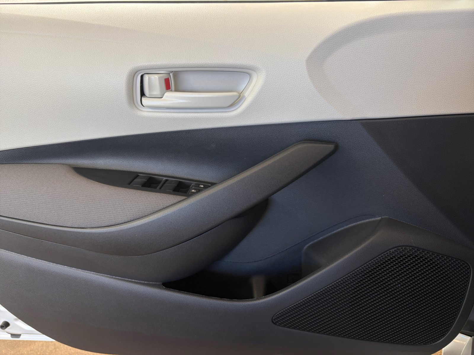 New 2027 Toyota Corolla LE FWD image 13